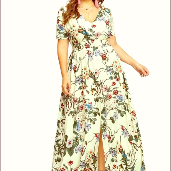 ❌SOLD❌ Split ButtonUp Front Floral Dress - Picture 16 of 16